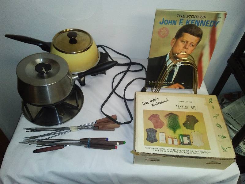 lot 79 image: Vintage Story of JFK (1964), Fondue Servers (2) Oster Electric