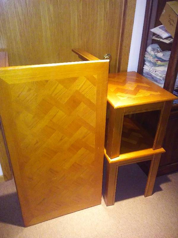 lot 94 image: Matching Coffee table and end tables (2)