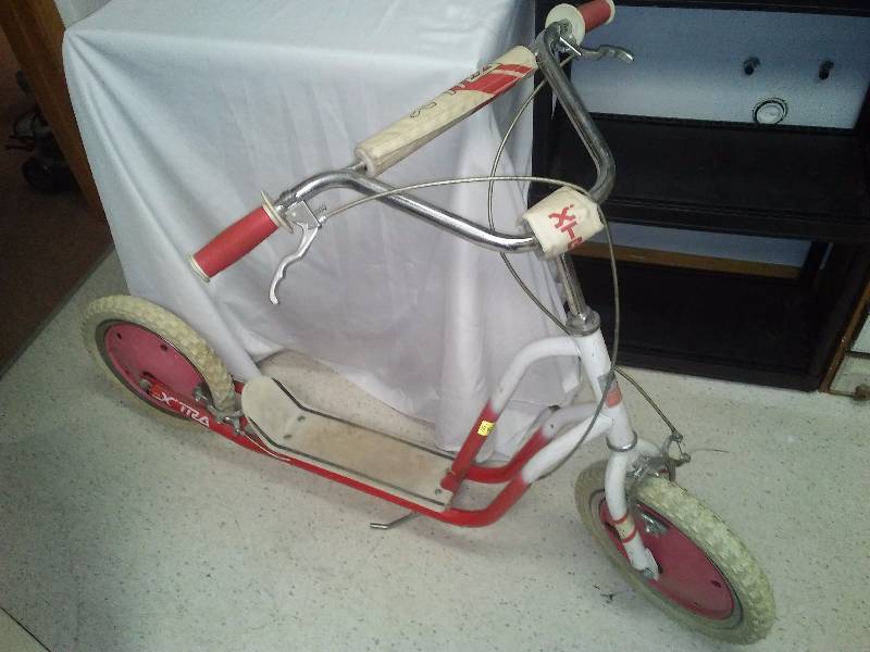 lot 104 image: Super Extra Scooter by Ming Bike