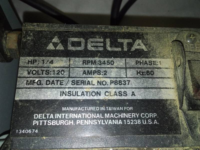 lot 95 image: Delta Belt Sander, Great Condition