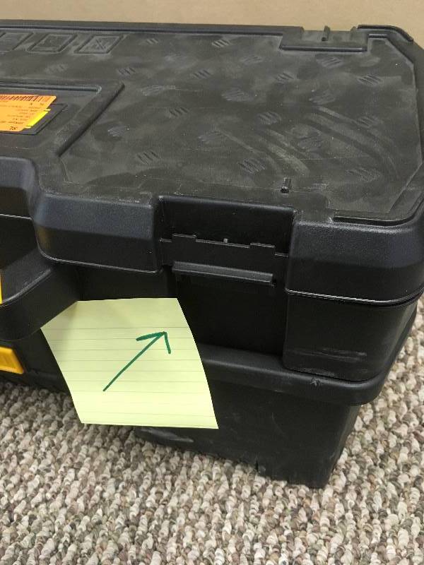 Dewalt Tool Box missing Hinges