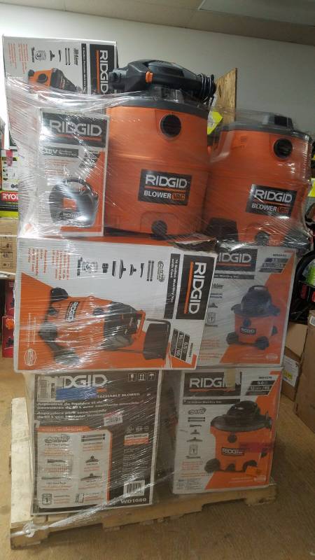 Pallet of assorted Ridgid Vacs Salvage lot for parts or repair