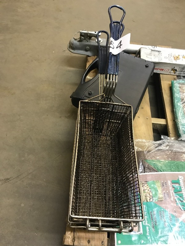 3 FRYER BASKETS