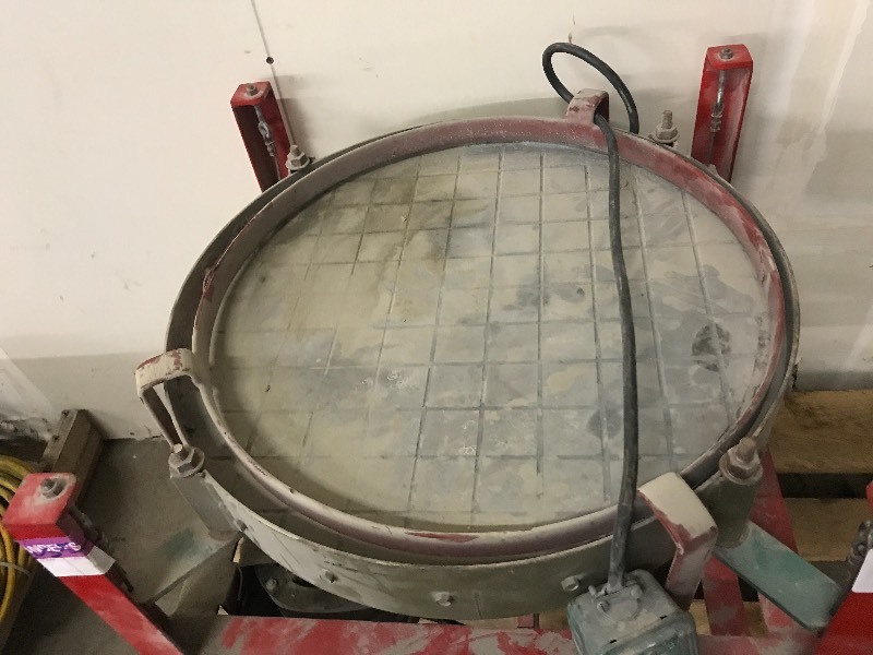 SHAKER TABLE