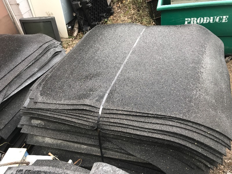 LOT OF 20 RUBBER MATS