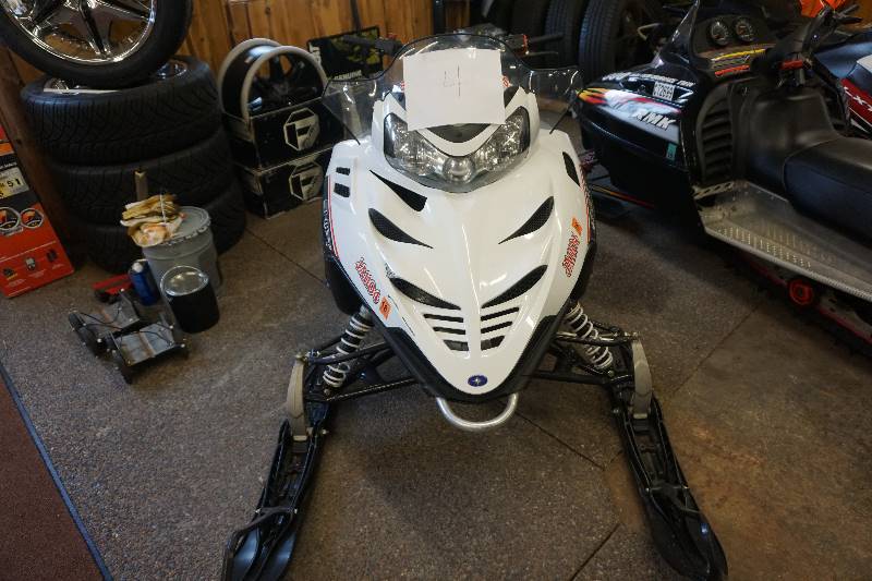 lot 4 image: 2012 Polaris Shift 550