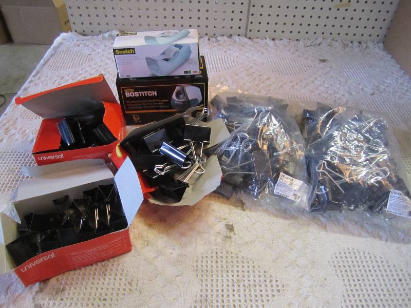 lot 60 image: Mixed Lot of Office Large Binder Cl...