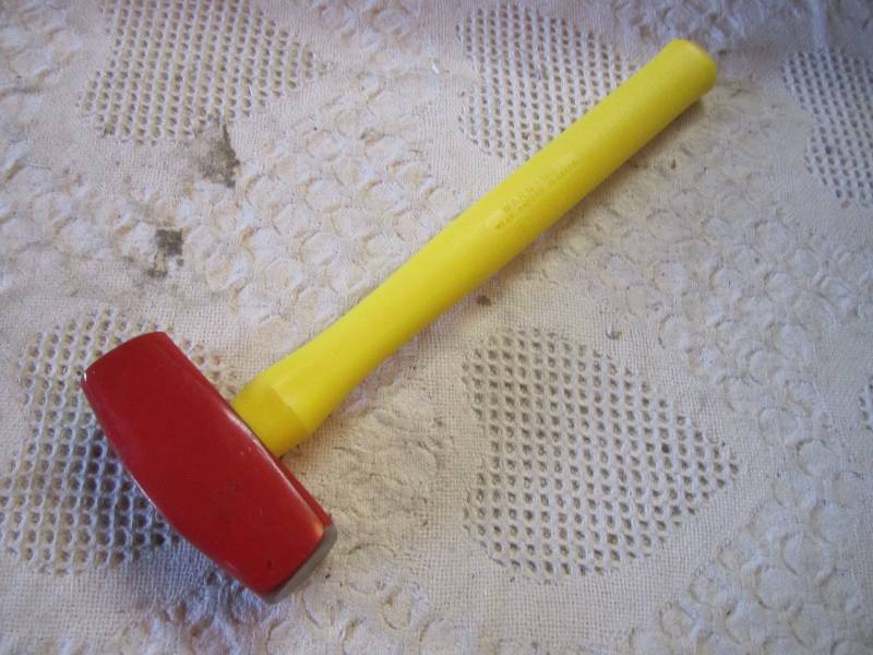 lot 88 image: New 4 Pound Double Faced Hardened S...