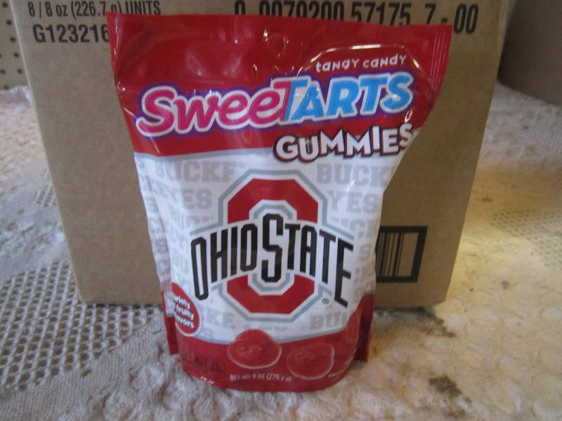 lot 93 image: Case of 8 Bags Sweetarts Gummies 8 ...
