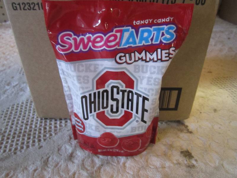 lot 94 image: Case of 8 Bags Sweetarts Gummies 8 ...