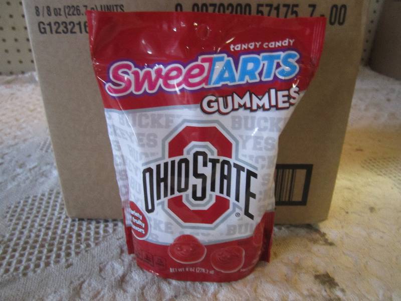 lot 95 image: Case of 8 Bags Sweetarts Gummies 8 ...