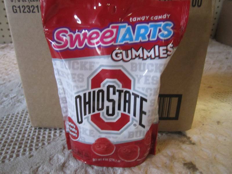 lot 100 image: Case of 8 Bags Sweetarts Gummies 8 ...