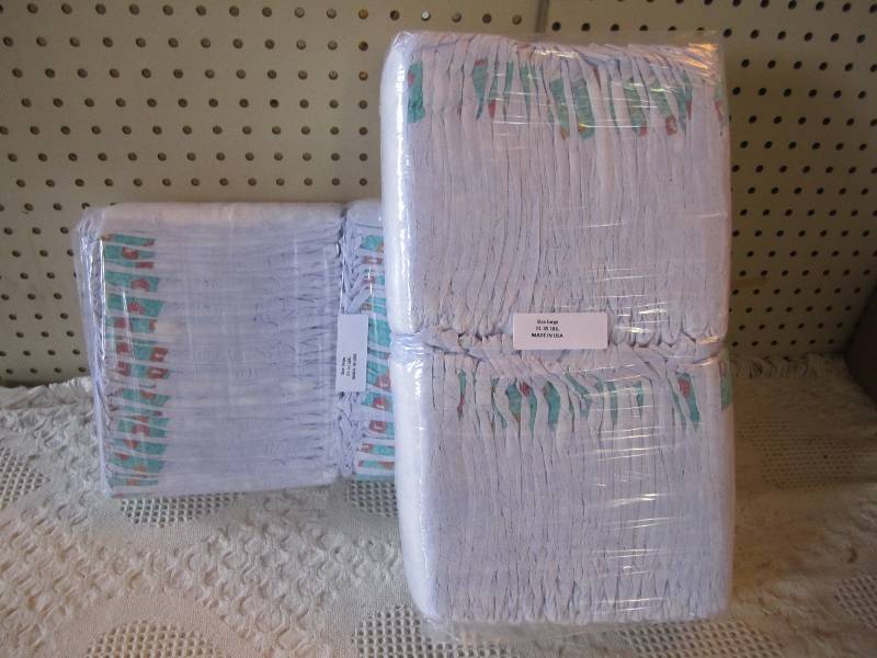lot 113 image: Lot of 100 Diapers 2 packs of 50 ea...