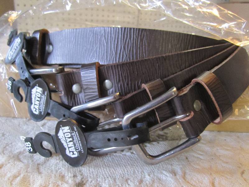 lot 126 image: Lot of 8 Canyon Outback Leather Bel...