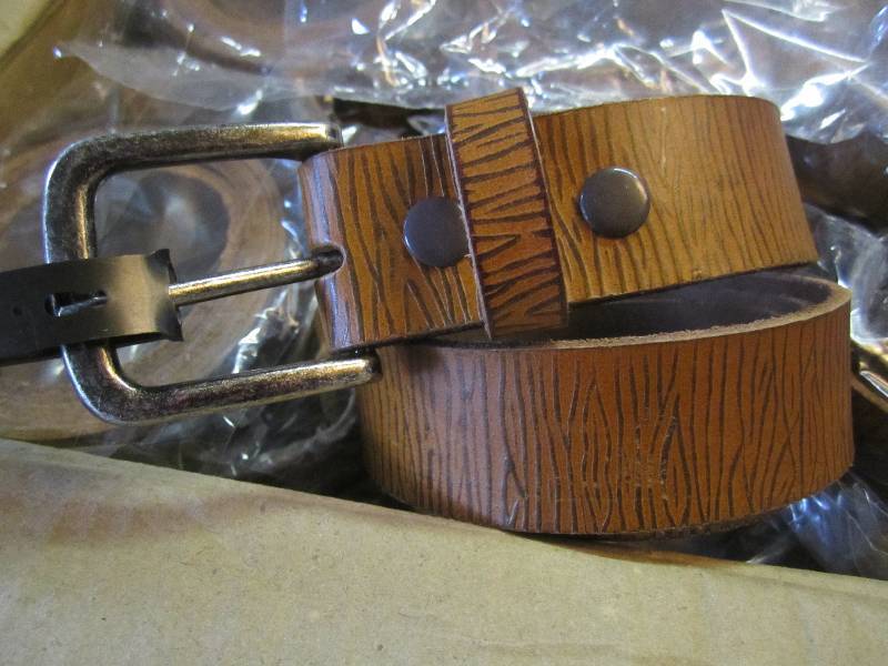 lot 127 image: Lot of 12 Canyon Outback Leather Be...