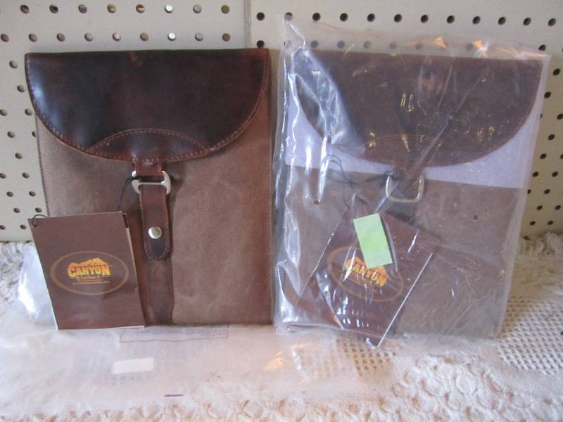 lot 156 image: Lot of 2 Canyon Outback Leather Box...