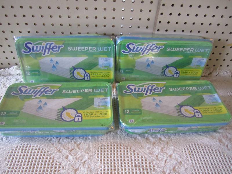 lot 172 image: Lot of 4 Swiffer Sweeper Wet Cloths...