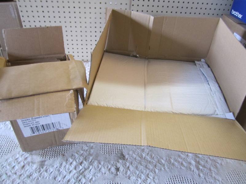 lot 184 image: Lot of 50 Mailing Envelopes 25 #7 P...
