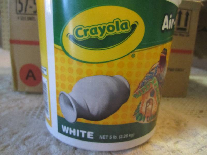 lot 201 image: Case of 4 - 5 pound Containers Cray...