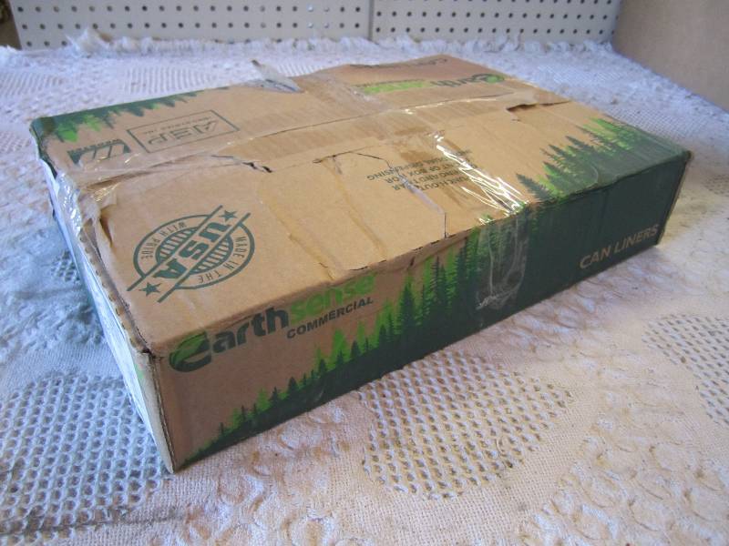 lot 210 image: Case of 100 Can Liners 31 - 33 Gall...