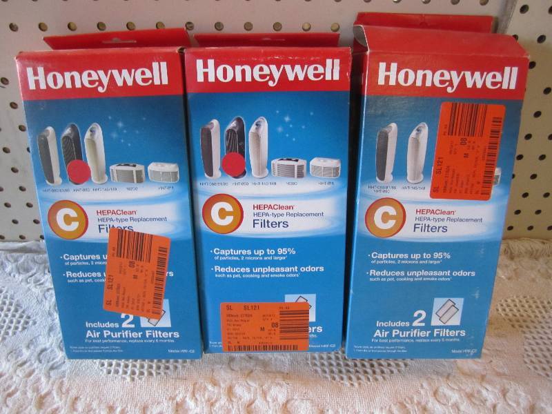 lot 231 image: Lot of 3 - 2 pack Boxes Honeywell T...