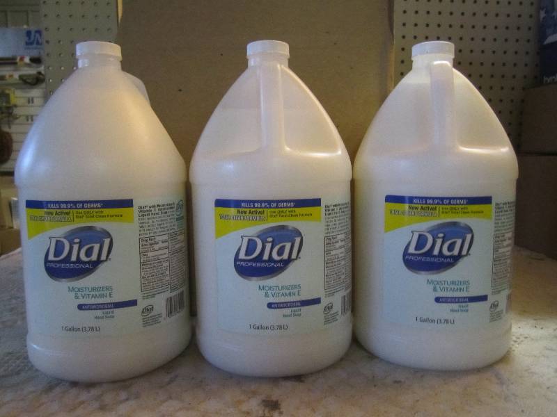 lot 248 image: Lot of 3 Dial Liquid Hand Soap 1 Ga...