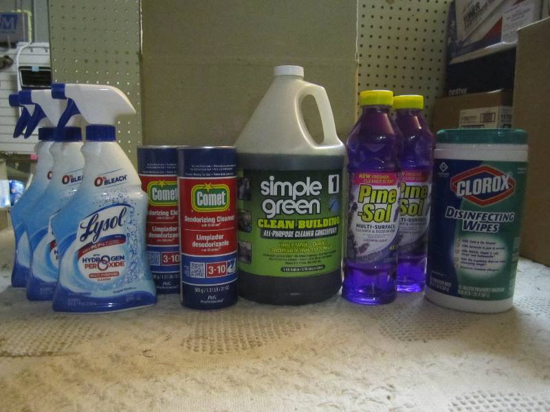 lot 251 image: Lot of Misc Cleaners See Photos...