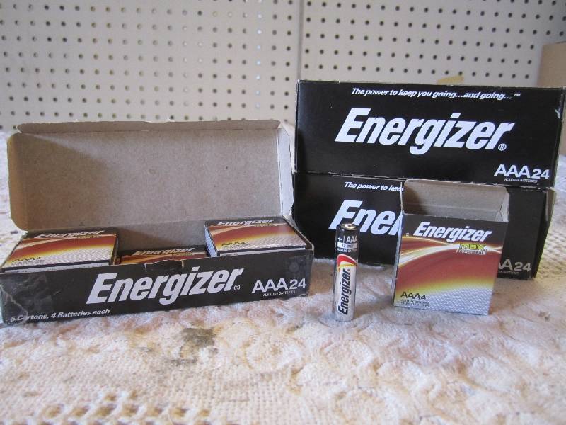 lot 265 image: Lot of 72 Energizer AAA Batteries 3...