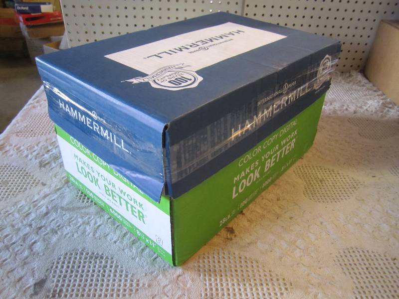 lot 275 image: Case of 4000 Sheets Printer Paper 8...