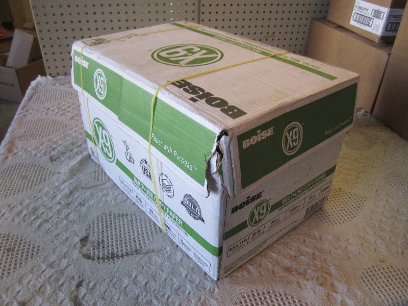 lot 276 image: Case of 5000 Sheets Printer Paper 8...