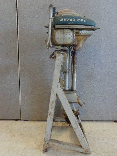 lot 21 image: Vintage Outboard Motor