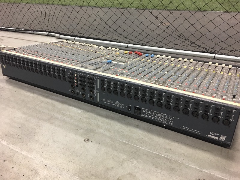 lot 5 image: Allen & Heath GL 2000 - 32 Channel Sound Board
