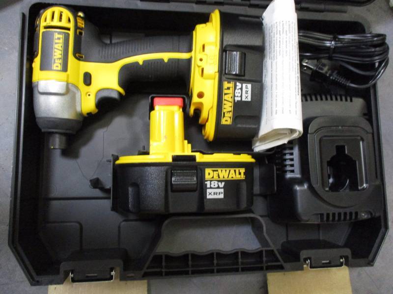 18V DeWalt Impact Driver Kit