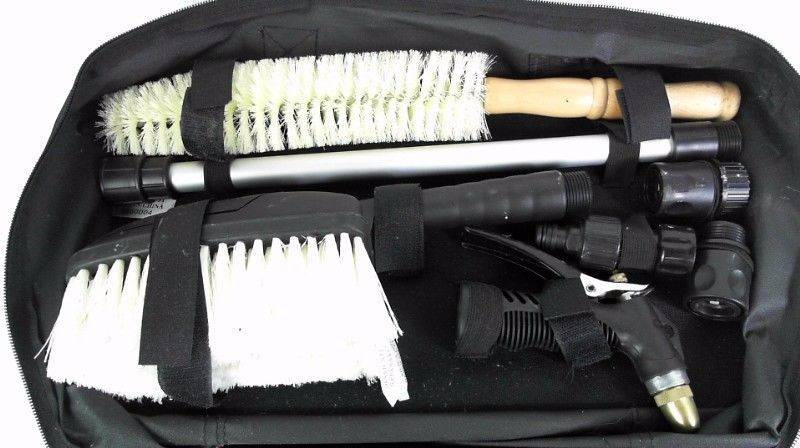 lot 2204 image: NISSAN CAR DETAIL KIT IN BLACK CASE BRUSH  BRUSHES SPRAYER
