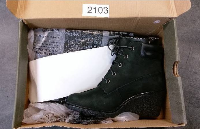 lot 2103 image: Timberland Womens Amston 6 Black Boots - Black - Size 7 WIDE