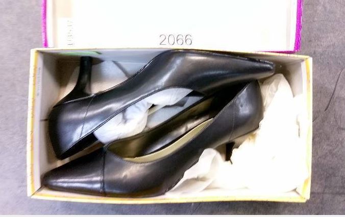 lot 2066 image: Easy Street Womens Chiffon Pump Heels  Shoes - Black - Size 9.5