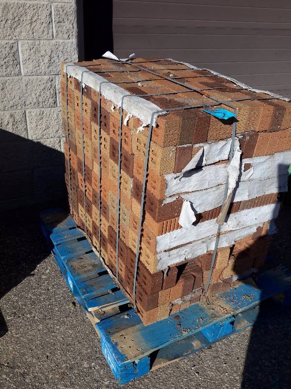 lot 5 image: Full pallet of brick as shown