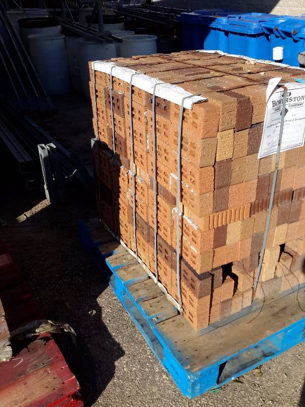 lot 7 image: Full Pallet of brick as shown