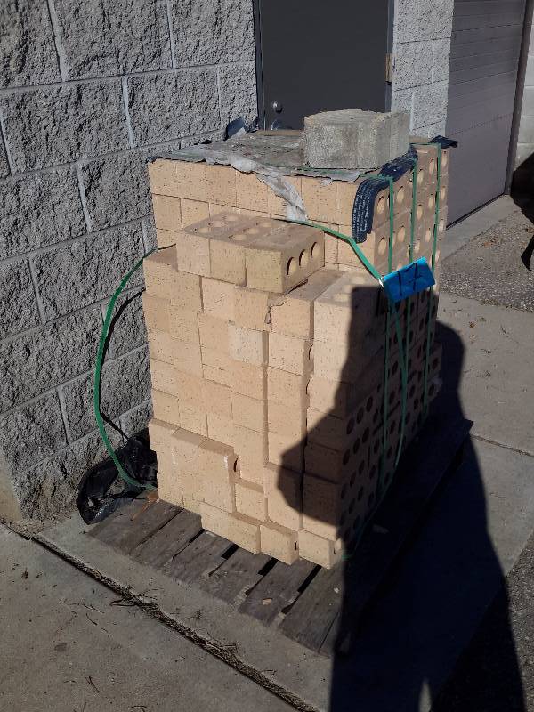lot 17 image: Full Pallet of brick as shown