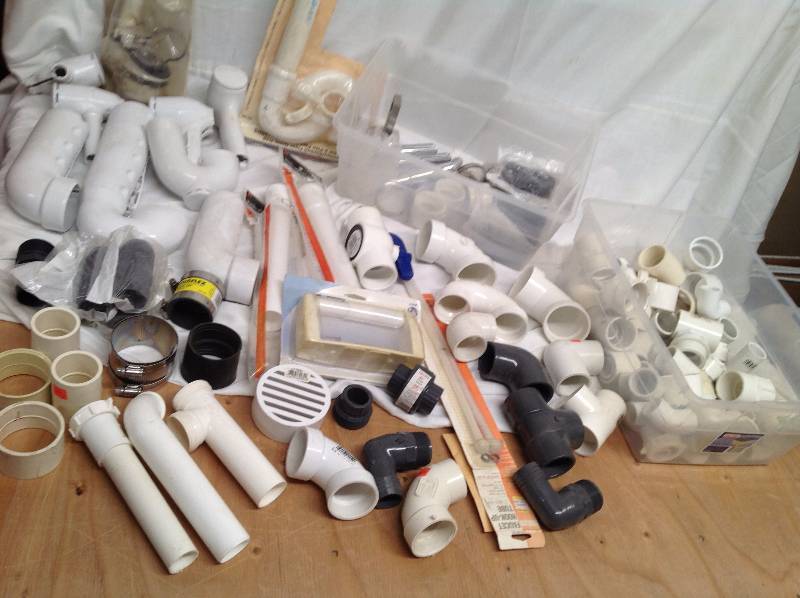lot 8 image: Pluming, Misc PVC - Connectors, 90, 45, Shut Offs,