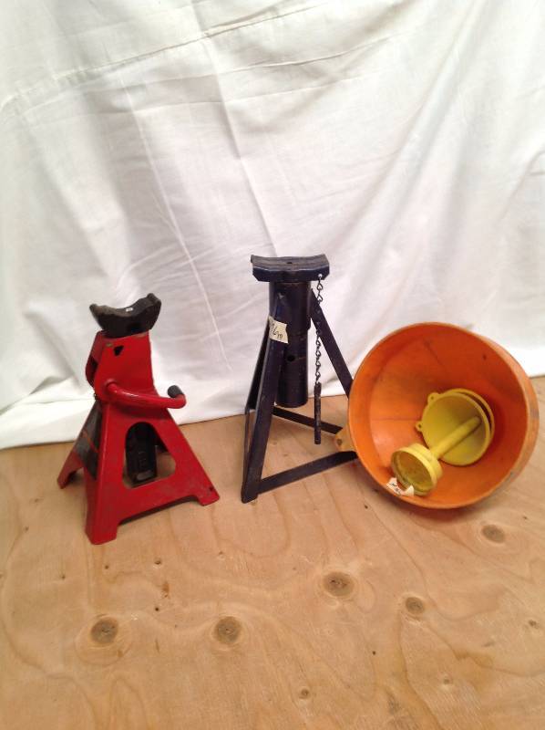 lot 96 image: Two Jack Stands and Four Funnels