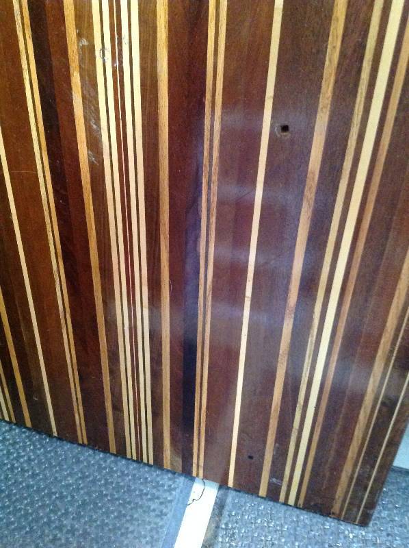 lot 101 image: Vintage Metal Headboard and Foot board, and Wooden Table Top