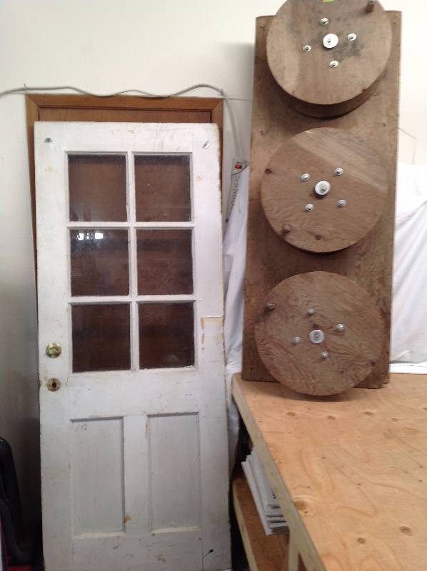 lot 102 image: White Door and Hose Wheel