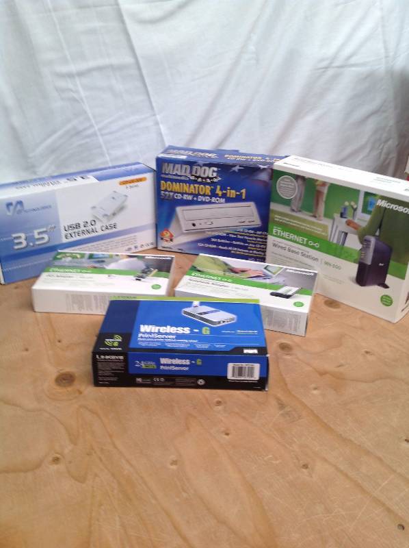 lot 112 image: Computer parts Microsoft linksys