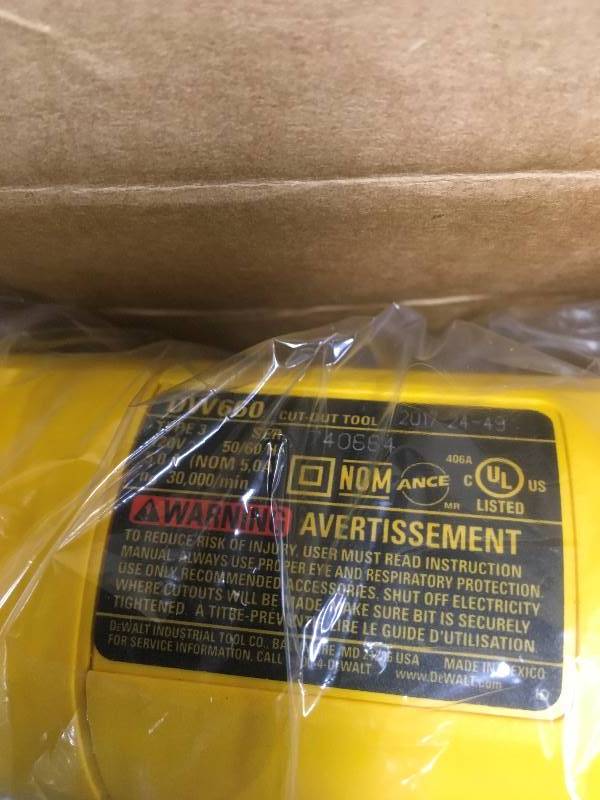 lot 93 image: DeWalt DW660 5.0 Amp 30,000 RPM Cut-Out Tool - Open Box