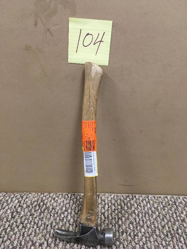 lot 104 image: Husky 22 oz Californ Hammer - Open Box