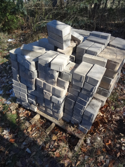 lot 13 image: Pallet of concrete pavers. 3 sizes....