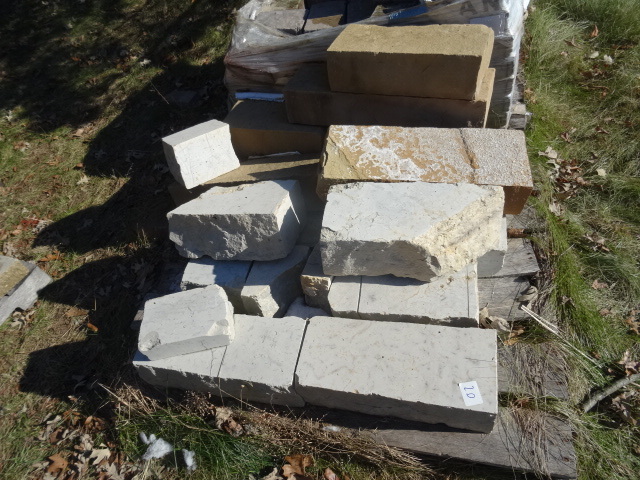 lot 20 image: Limestone cut offs. Approx 14 piece...