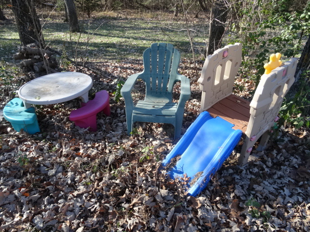 lot 31 image: Little tikes toddler slide. Fisher ...