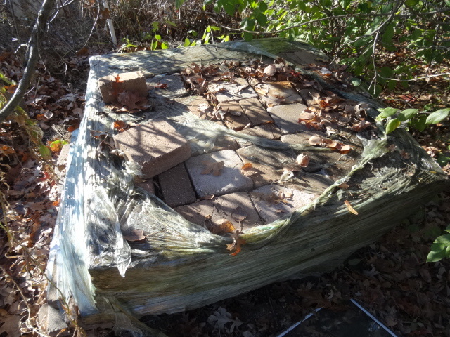lot 39 image: Pallet of pavers. 3 sizes. Approx 4...